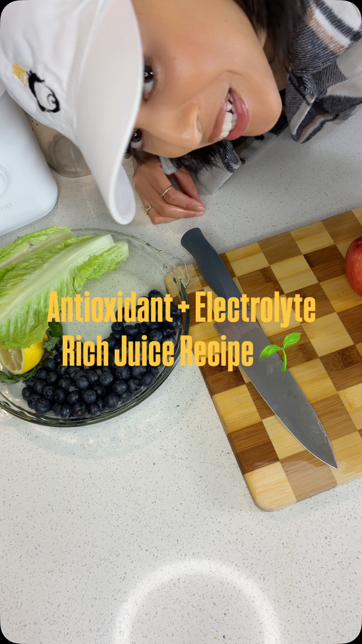 Blueberry Apple Juice 😝💃🏽 I made this a little bit ago so I’m not sure on the exact measurements. But, just grab you some:

Blueberries
Gala Apples
Lemon
Coconut Water
Mint
& Romaine and follow along 😌🌱 

✨ This recipe provides a great boost of antioxidants and electrolytes! Be sure to follow @thatcolevegan for more creative juicing recipes.

📌 Juicer is the Nama J2 - linked in the bio, use discount code CAIRA10 to save $$$.

Save this recipe for later 💕
.
.
.
#juicingrecipes #dancinginthekitchen #juicingforhealth #antioxidantrich #namaj2