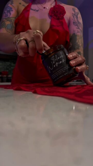 Cole Sips: Ep 2 - Happy Valentine’s to all the lovers out there 🥰💕 single or taken! Try this simple and DELICIOUS juice recipe for a tasty treat tonight. Save this video 🌹.

🌱 Ingredients:
- 4 Strawberries
- 1 Pink Lady Apple
- 1/2 Lime
- 4 Mint Leaves
- 4 oz Coconut Water
makes roughly 12 oz of juice 💞

📌 Made in my Nama J2 juicer, linked in bio - use discount code CAIRA10 to save @namawell 

🥹❤️ And shoutout to my Dad for introducing me to this jam a while ago! @themightywhispers 

Be sure to follow @thatcolevegan for more fresh juice recipes 😘
.
.
.
#valentinesdrink #juicingrecipes #blackvegansofig #juicers #juiceforlife