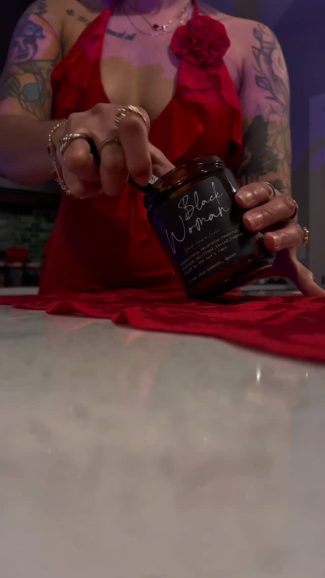 Cole Sips: Ep 2 - Happy Valentine’s to all the lovers out there 🥰💕 single or taken! Try this simple and DELICIOUS juice recipe for a tasty treat tonight. Save this video 🌹.

🌱 Ingredients:
- 4 Strawberries
- 1 Pink Lady Apple
- 1/2 Lime
- 4 Mint Leaves
- 4 oz Coconut Water
makes roughly 12 oz of juice 💞

📌 Made in my Nama J2 juicer, linked in bio - use discount code CAIRA10 to save @namawell 

🥹❤️ And shoutout to my Dad for introducing me to this jam a while ago! @themightywhispers 

Be sure to follow @thatcolevegan for more fresh juice recipes 😘
.
.
.
#valentinesdrink #juicingrecipes #blackvegansofig #juicers #juiceforlife