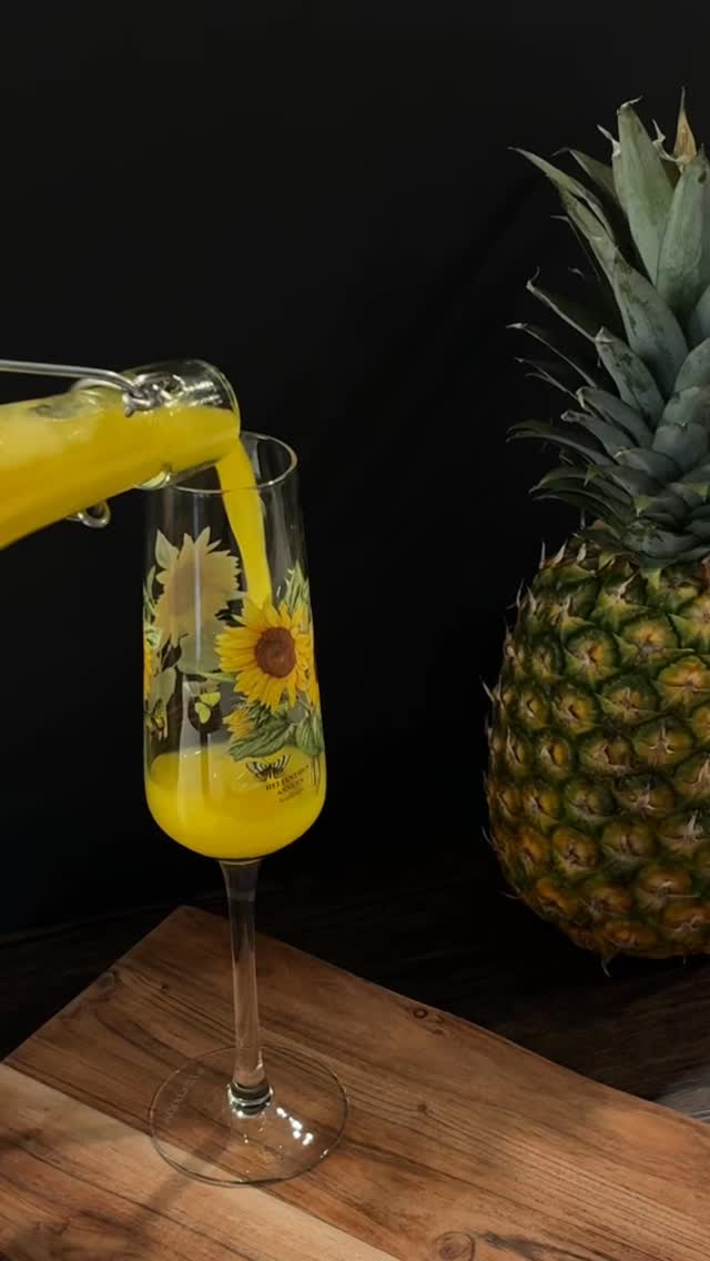 I know you keep seeing “drink your skincare” and it is so true ✨. Juicing combined with one specific skincare product is what helped to clear YEARS of stubborn acne. 

This easy 3 ingredient juice recipe is tasty and will help you achieve that glow from within 🥰. I used Rainbow Carrots, Pineapple, and a small piece of Ginger. Save this recipe and enjoy!

📌 I am using my Nama J2 Juicer - check the link in my bio and use discount code CAIRA10 to save $$$.
Be sure to follow @thatcolevegan for more juice recipes 💞
.
.
.
#drinkyourskincare #glowingskintips #juicingrecipes #namaj2 #healthyskinfood